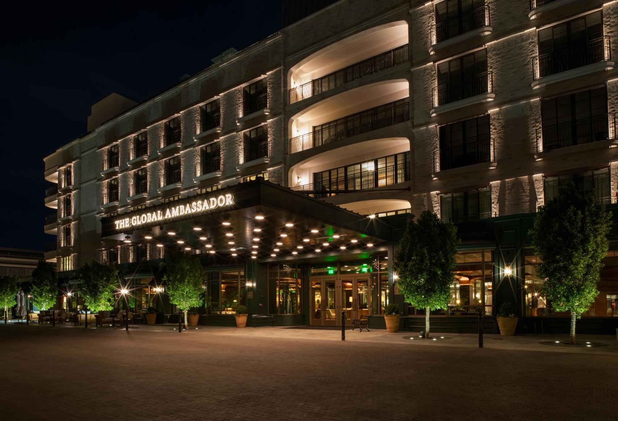 The Global Ambassador Hotell Phoenix Exteriör bild